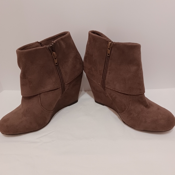 🔥 Zigi Soho Kris Hidden Wedge Brown Booties size 8 - Picture 5 of 6